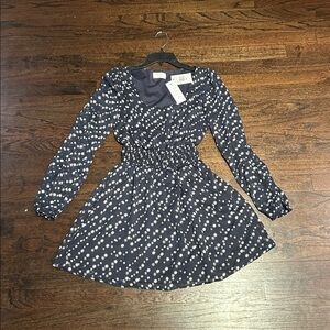 NWT Sage Women’s Navy Blue Dress with White Star Pattern Size Small